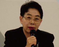 ȏ q